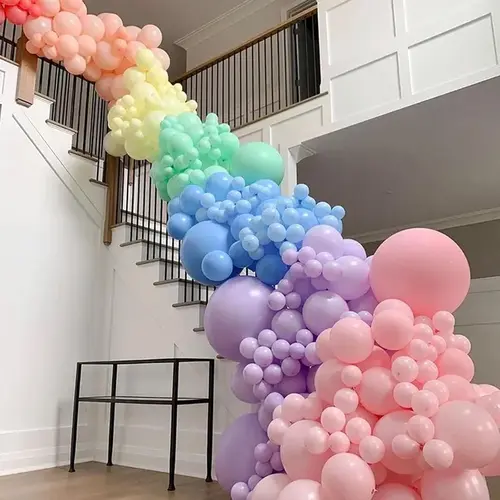 Balony na imprezę z makaronikami