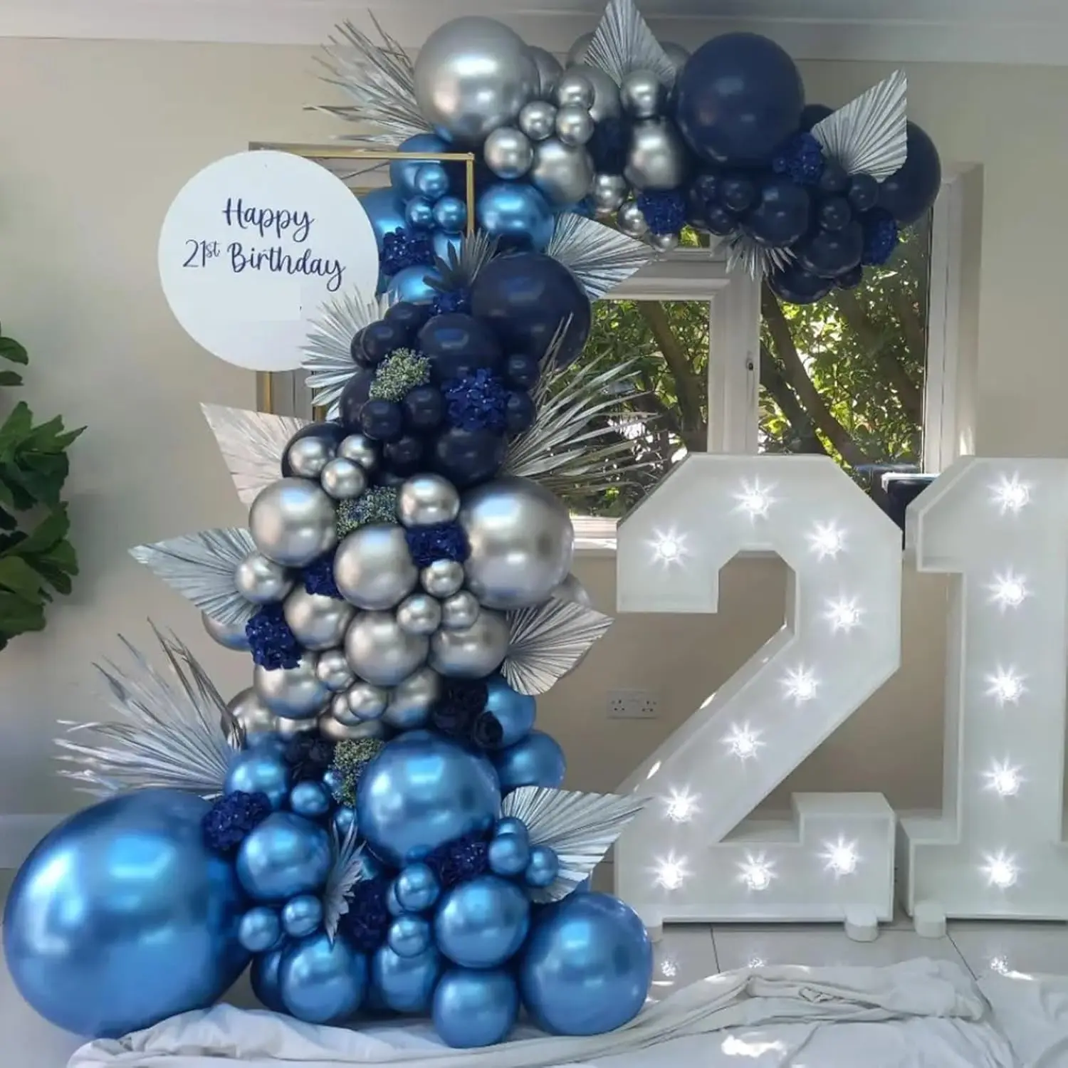 Metaliczne niebieskie balony