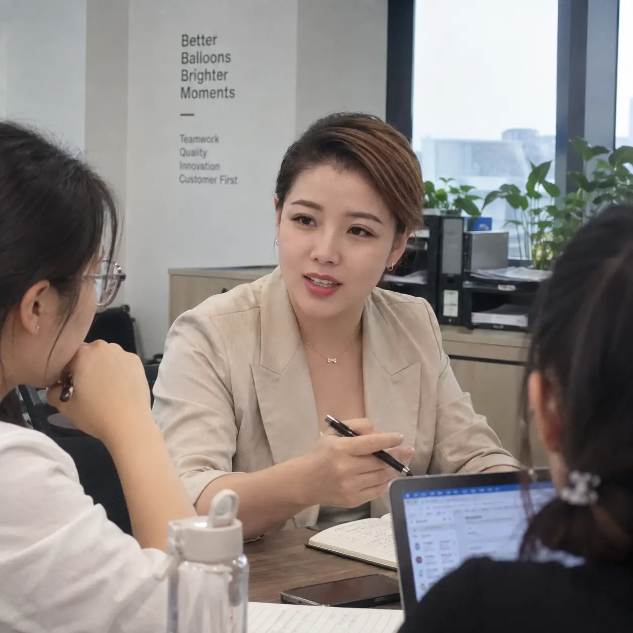 Lisa Yang General Manager of Borun Balloon Factory