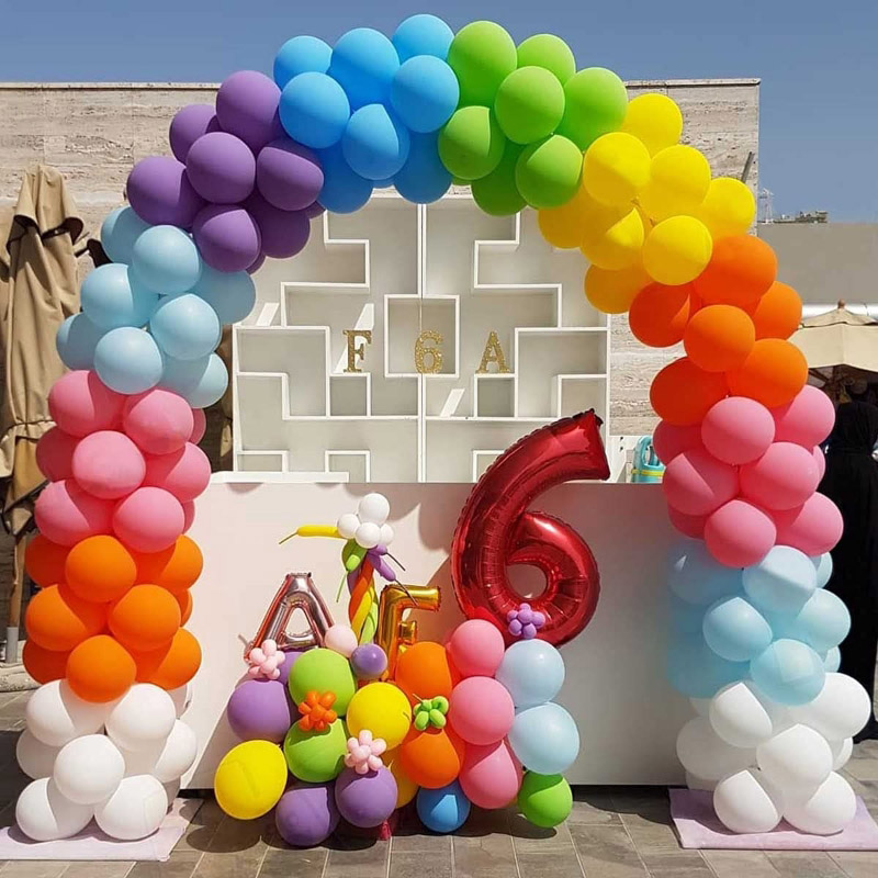 Girlanda balonowa w kolorze tęczy